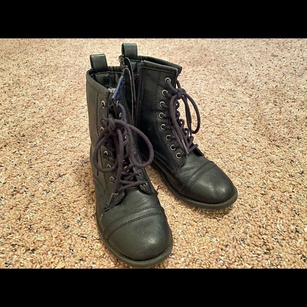 6.5 Brash Black Laceup Boots